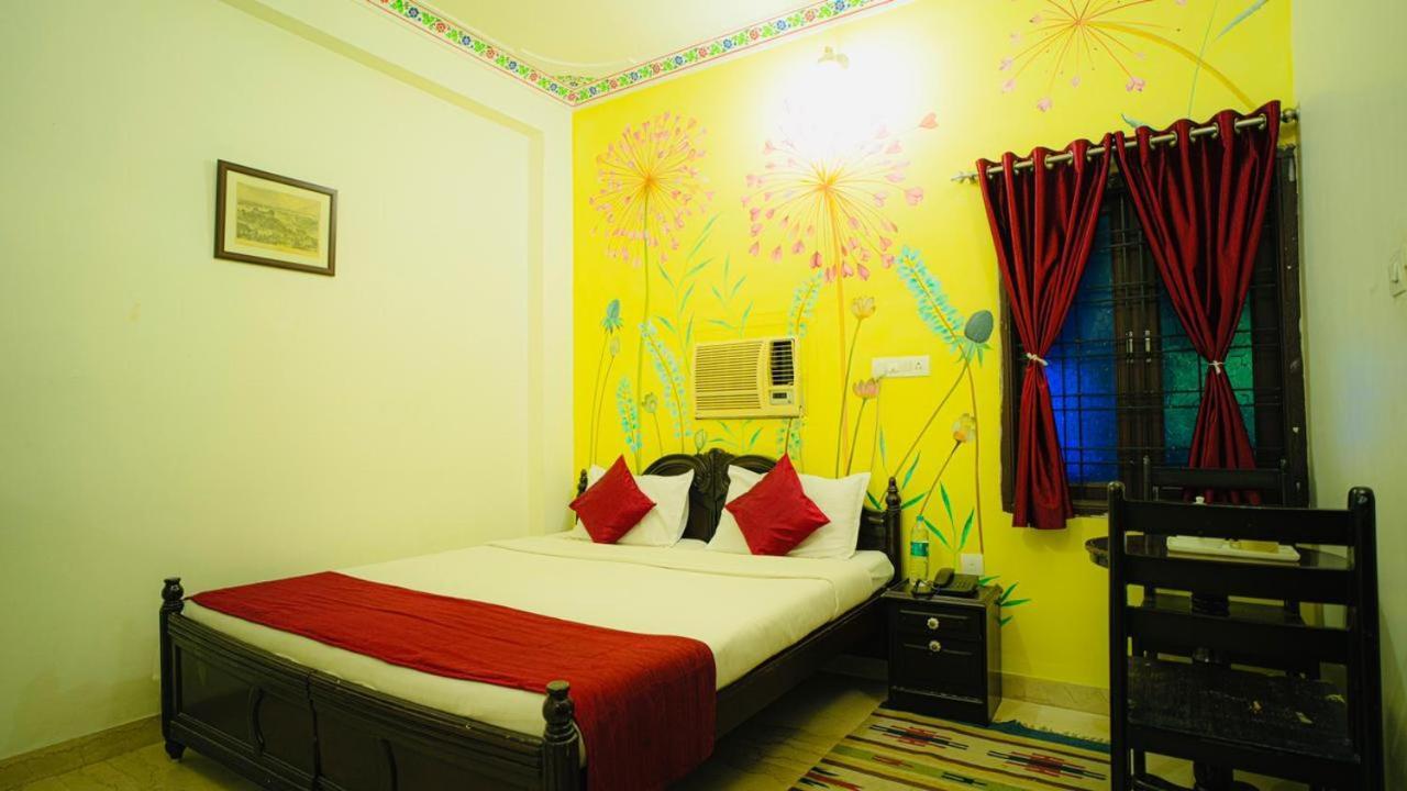 Hotel Lake Paradise Udaipur Exterior photo