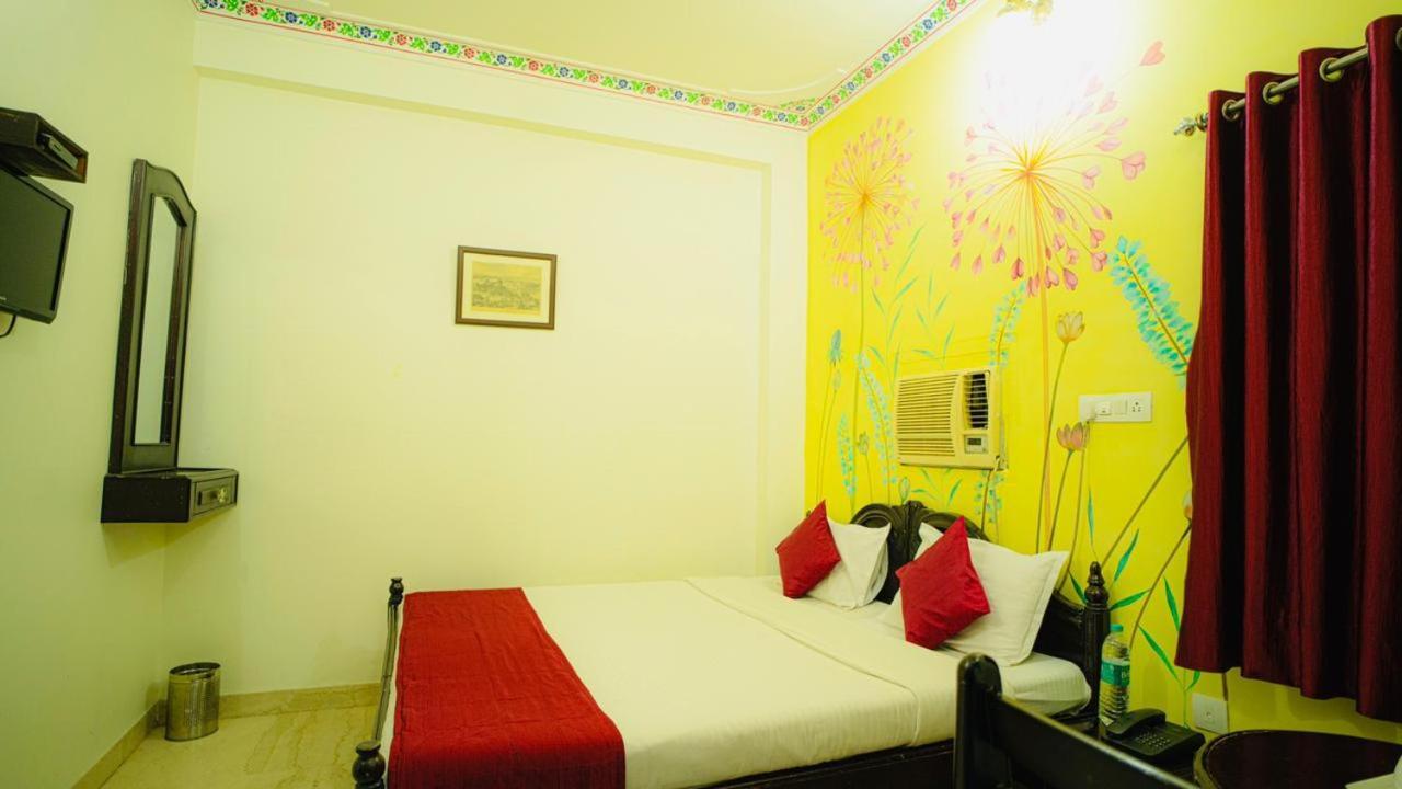 Hotel Lake Paradise Udaipur Exterior photo