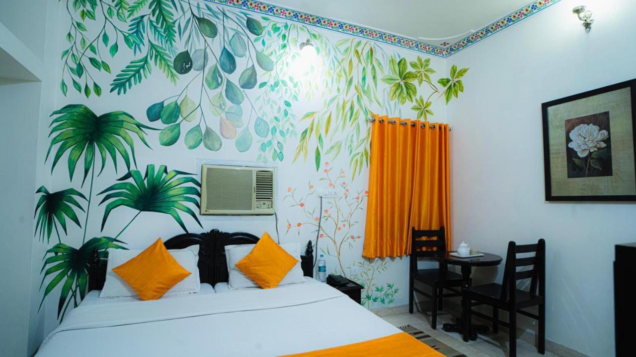 Hotel Lake Paradise Udaipur Exterior photo