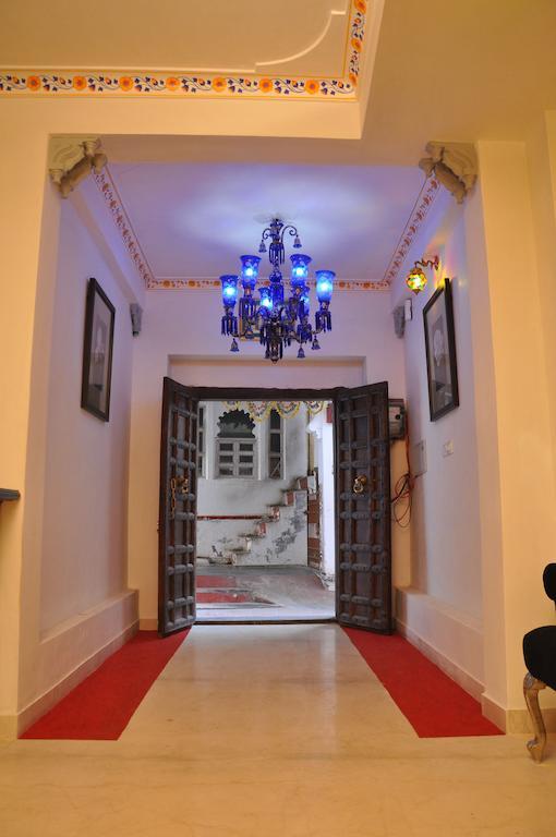 Hotel Lake Paradise Udaipur Room photo