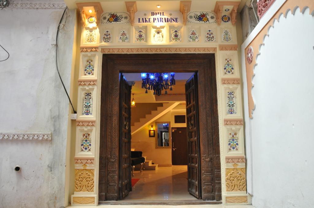Hotel Lake Paradise Udaipur Room photo