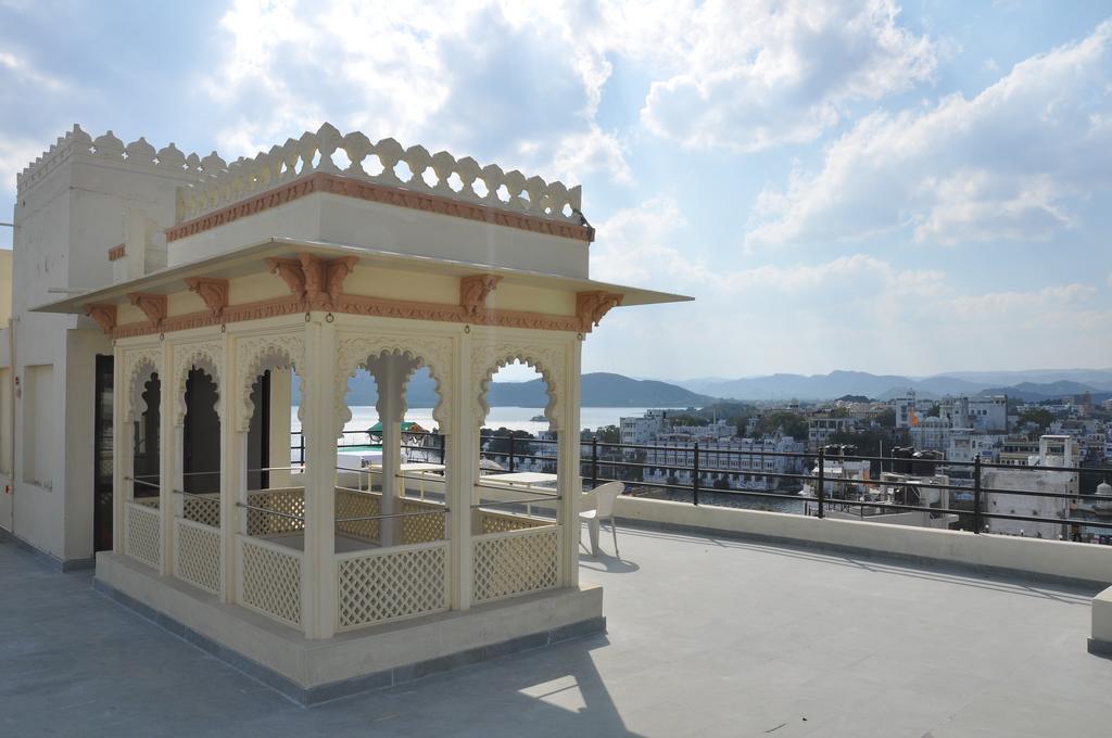 Hotel Lake Paradise Udaipur Exterior photo