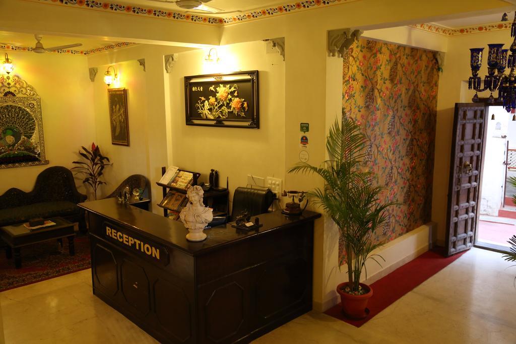 Hotel Lake Paradise Udaipur Exterior photo